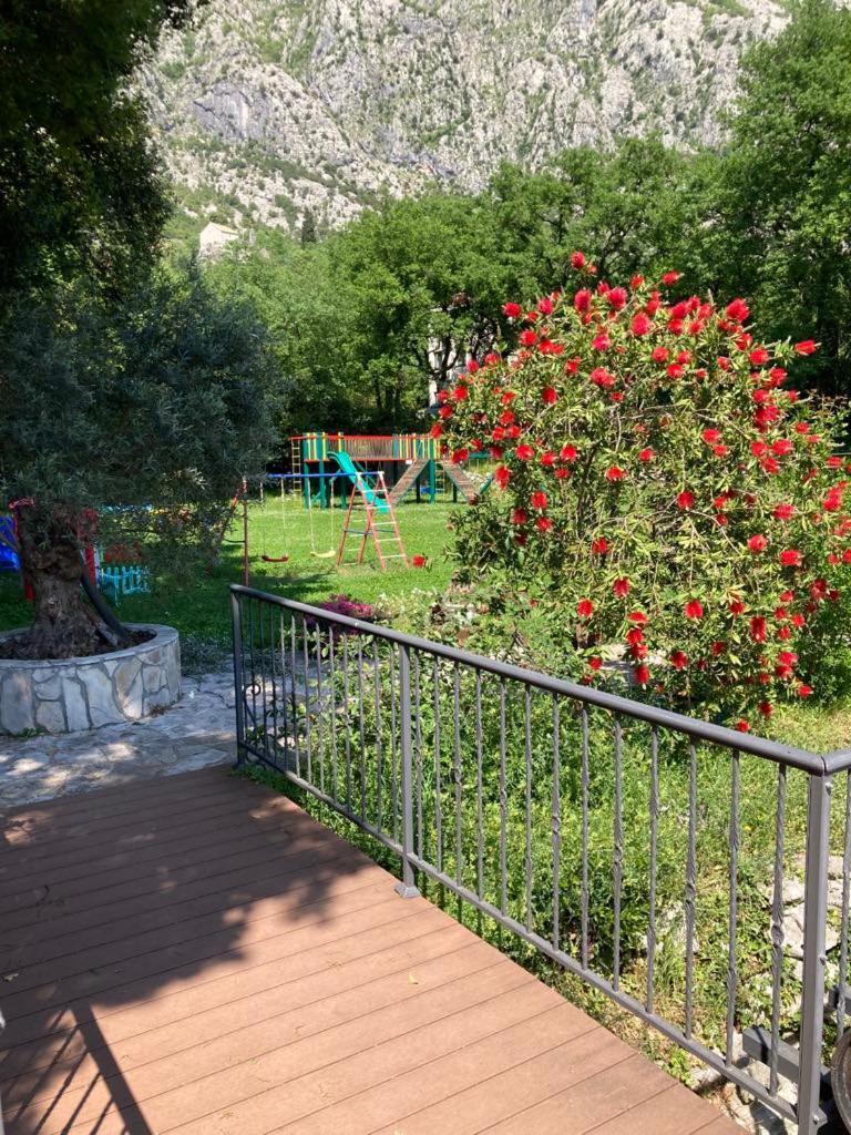 Apartments Villa Eden Kotor Luaran gambar